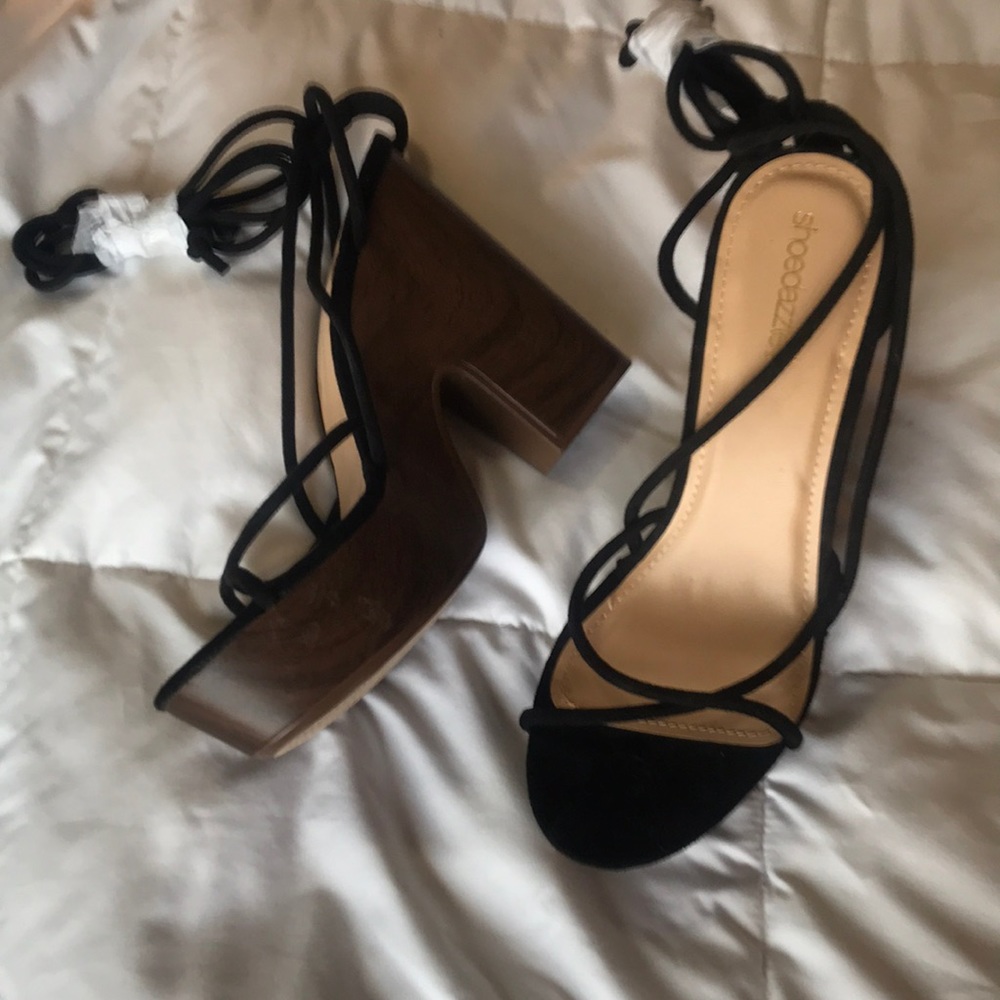 🌺SHOE DAZZLE!  BRAND NEW!!🌺